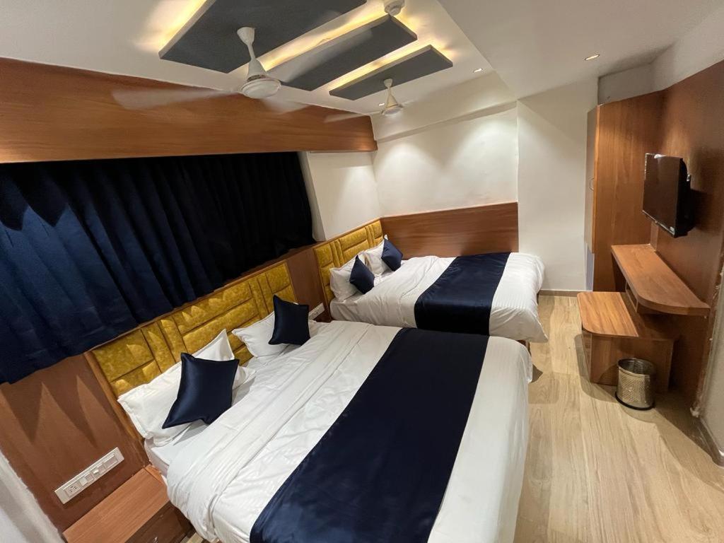 Hotel Paramount Villa Gandhinagar Eksteriør bilde