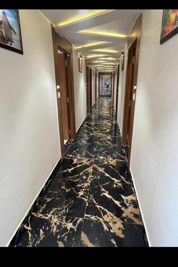 Hotel Paramount Villa Gandhinagar Eksteriør bilde
