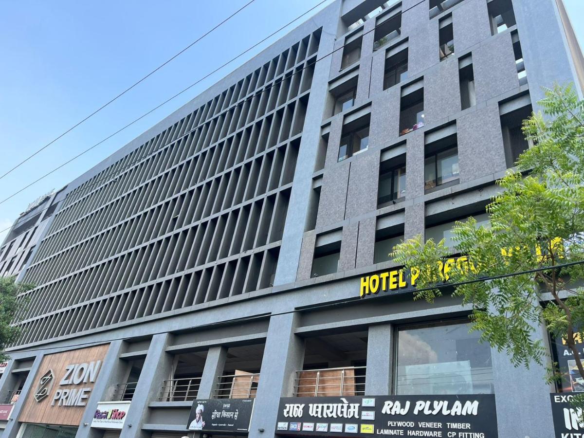 Hotel Paramount Villa Gandhinagar Eksteriør bilde