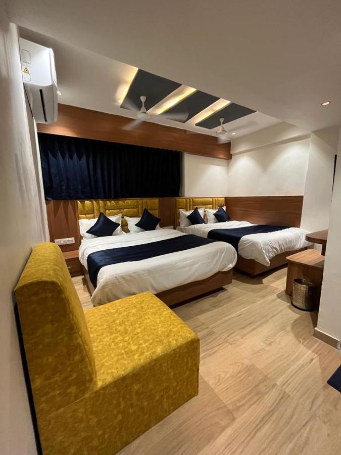 Hotel Paramount Villa Gandhinagar Eksteriør bilde