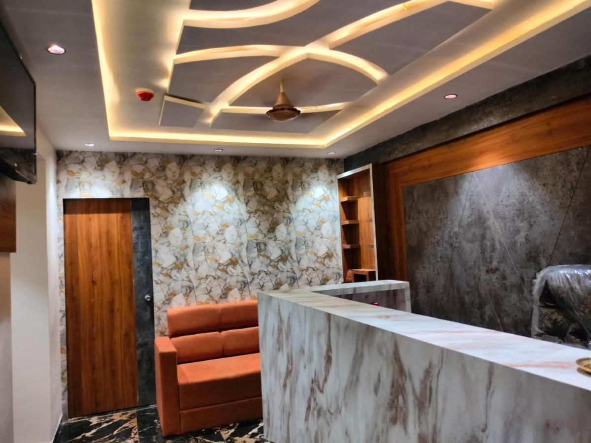 Hotel Paramount Villa Gandhinagar Eksteriør bilde